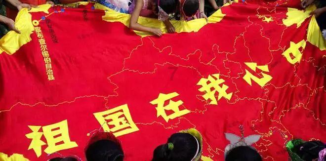 大学生的你更喜欢吃校园美食，还是更喜欢点外卖?游戏画面